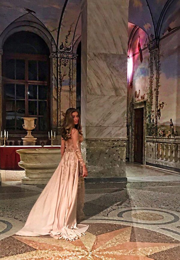 САНЯ БОРИСОВА БЛЕСТИ С РОКЛЯ НА BLINK В ИТАЛИЯ