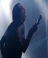 Менсън в акция