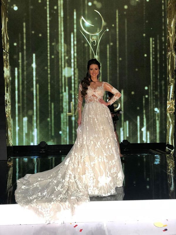 ЕЛИЪТ РЕНЦ И ИЗКУСТВОТО ДА СЕ ПРЕВЪРНЕШ В КОГОТО ПОЖЕЛАЕШ