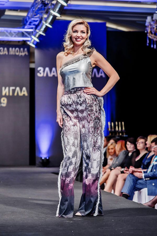 ФАНТАСТИЧЕН РЕВЮ-СПЕКТАКЪЛ ЗА 25-ИЯ РОЖДЕН ДЕН НА ЗЛАТНАТА ИГЛА