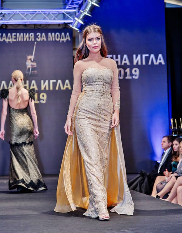 ФАНТАСТИЧЕН РЕВЮ-СПЕКТАКЪЛ ЗА 25-ИЯ РОЖДЕН ДЕН НА ЗЛАТНАТА ИГЛА