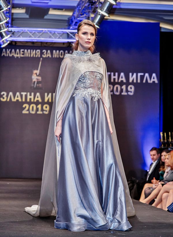 ФАНТАСТИЧЕН РЕВЮ-СПЕКТАКЪЛ ЗА 25-ИЯ РОЖДЕН ДЕН НА ЗЛАТНАТА ИГЛА