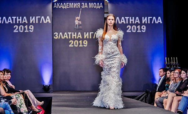 ФАНТАСТИЧЕН РЕВЮ-СПЕКТАКЪЛ ЗА 25-ИЯ РОЖДЕН ДЕН НА ЗЛАТНАТА ИГЛА