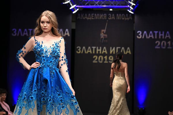 ФАНТАСТИЧЕН РЕВЮ-СПЕКТАКЪЛ ЗА 25-ИЯ РОЖДЕН ДЕН НА ЗЛАТНАТА ИГЛА