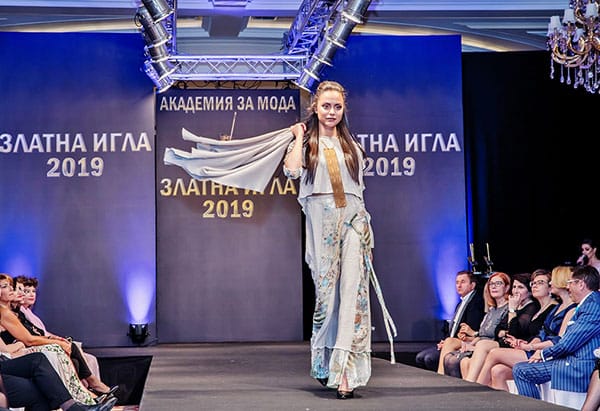 ФАНТАСТИЧЕН РЕВЮ-СПЕКТАКЪЛ ЗА 25-ИЯ РОЖДЕН ДЕН НА ЗЛАТНАТА ИГЛА