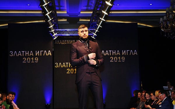 ФАНТАСТИЧЕН РЕВЮ-СПЕКТАКЪЛ ЗА 25-ИЯ РОЖДЕН ДЕН НА ЗЛАТНАТА ИГЛА