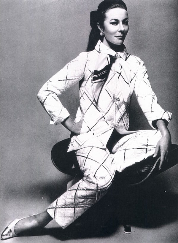 КОКО ШАНЕЛ: ТРИУМФЪТ НА ИЗТЪНЧЕНАТА ПРОСТОТА