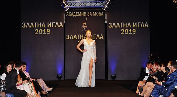 РАДОСЛАВА ЛАЗАРОВА СПЕЧЕЛИ 