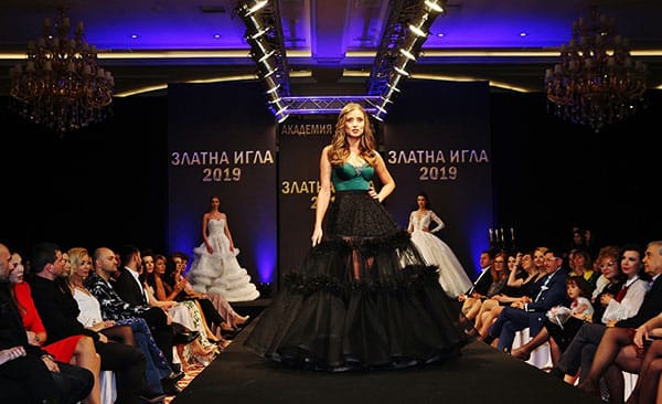 РАДОСЛАВА ЛАЗАРОВА СПЕЧЕЛИ 