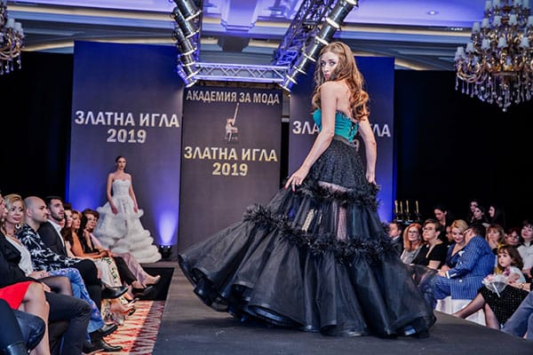 РАДОСЛАВА ЛАЗАРОВА СПЕЧЕЛИ 