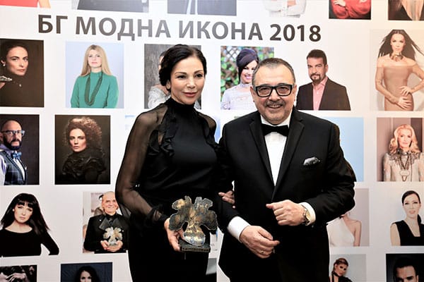 ЮЛИЯНА ДОНЧЕВА: ИЗЧИСТЕНА ЛИНИЯ И ФИН ЕКСПЕРИМЕНТ