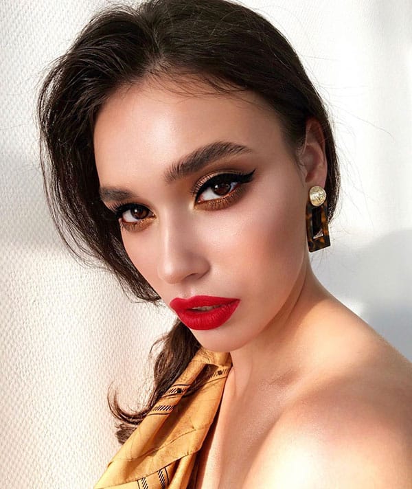 ТЕНДЕНЦИИТЕ В ГРИМА ЗА ЛЯТО 2019