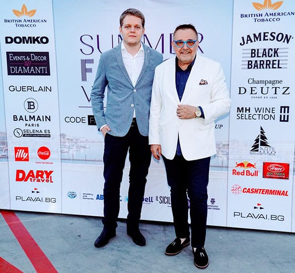 МОРСКИ БРИЗ И МОДНИ ТЕНДЕНЦИИ НА SUMMER FASHION WEEKEND