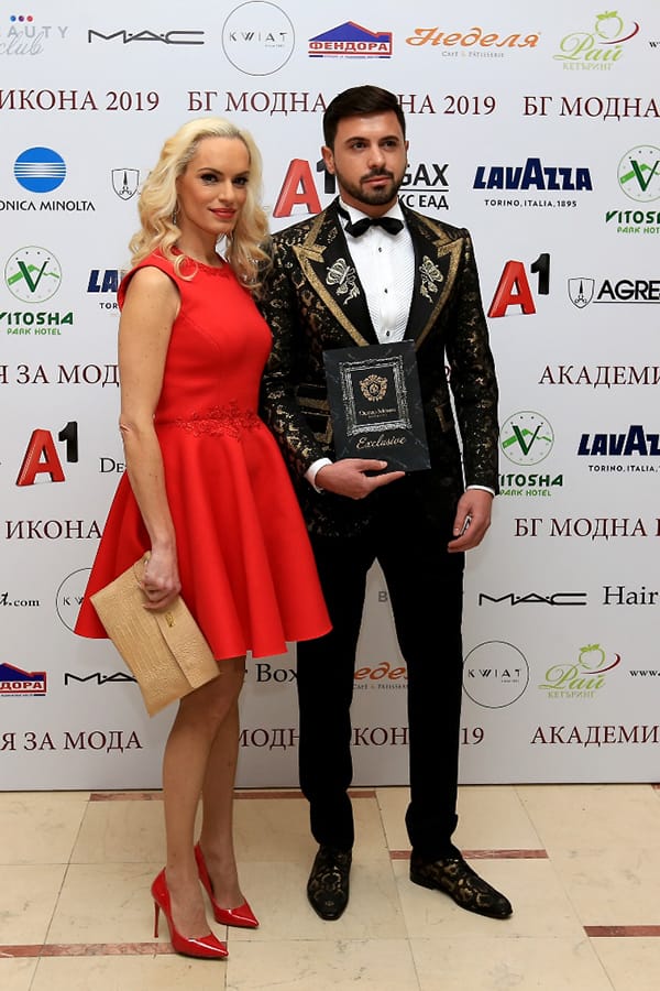 CLUB & CEREMONY: ЕЛЕГАНТНОСТ, КРАСОТА И БЕЗУПРЕЧНО СВЕТСКО ПРИСЪСТВИЕ