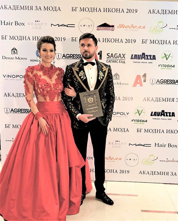CLUB & CEREMONY: ЕЛЕГАНТНОСТ, КРАСОТА И БЕЗУПРЕЧНО СВЕТСКО ПРИСЪСТВИЕ