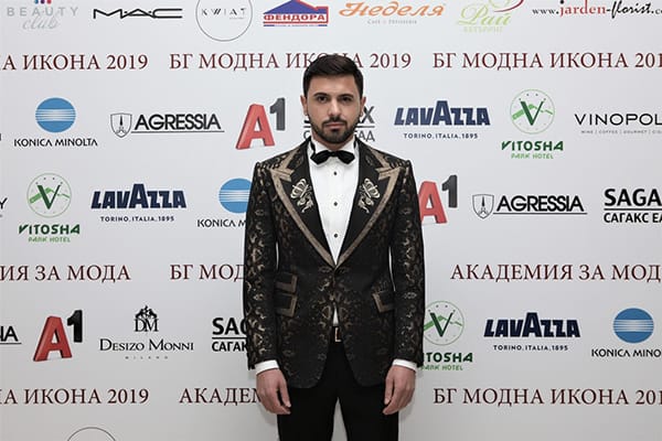 CLUB & CEREMONY: ЕЛЕГАНТНОСТ, КРАСОТА И БЕЗУПРЕЧНО СВЕТСКО ПРИСЪСТВИЕ