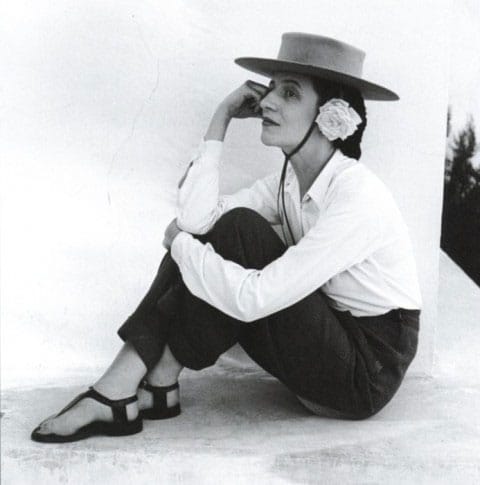 ДАЯНА ВРИЛАНД – ЧАРОВНА И НЕПОКОРНА