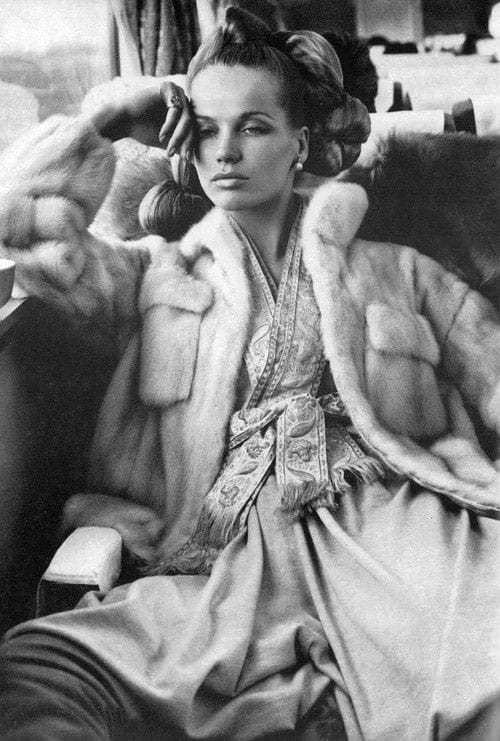 ДАЯНА ВРИЛАНД – ЧАРОВНА И НЕПОКОРНА