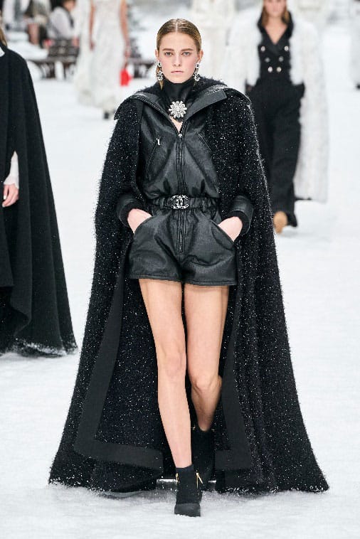 НЕОН, ЦВЕТЯ, КАРЕ И ОЩЕ ИЗНЕНАДИ В ЕДИН АРТИСТИЧЕН МИКС