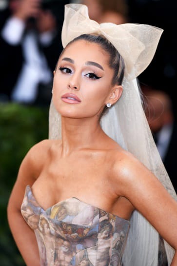 ЕДИН ПРОДУКТ С ХИЛЯДОЛЕТНА ИСТОРИЯ – НЕЙНО ВЕЛИЧЕСТВО  ОЧНАТА ЛИНИЯ