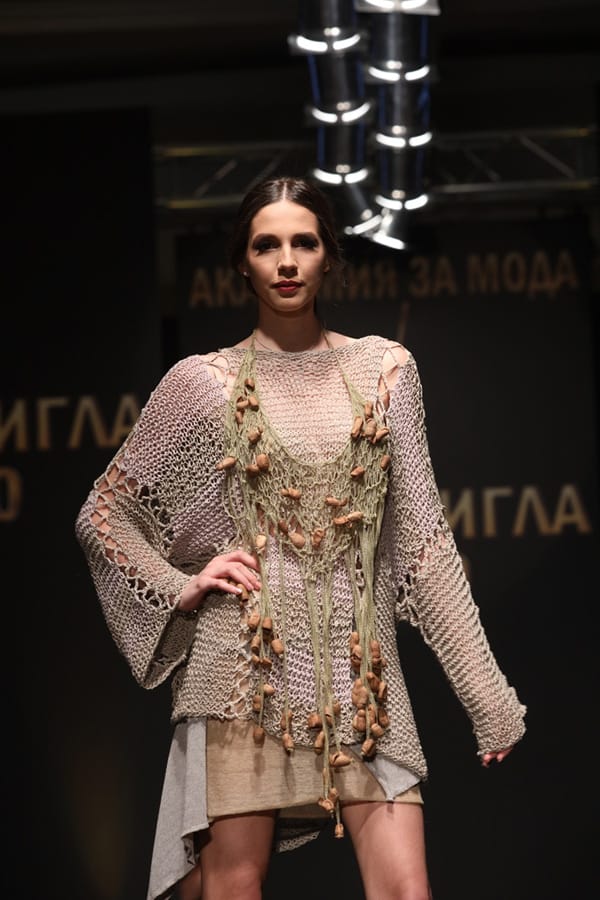 Златна игла