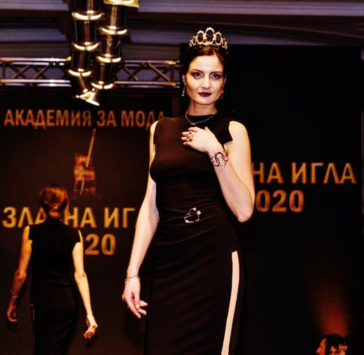 Испанската благородничка за първи път показа авторски бижута в уникално ревю