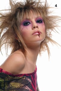 Снимки от изложбата на Даниел Рачев в кафе “The Collectio” в Челси