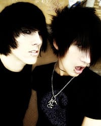 ЕМО СУБКУЛТУРАТА – ОПАСНАТА ЖИВОТОСПАСЯВАЩА ЕМОЦИЯ