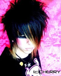 ЕМО СУБКУЛТУРАТА – ОПАСНАТА ЖИВОТОСПАСЯВАЩА ЕМОЦИЯ