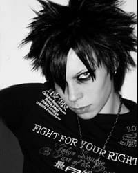 ЕМО СУБКУЛТУРАТА – ОПАСНАТА ЖИВОТОСПАСЯВАЩА ЕМОЦИЯ