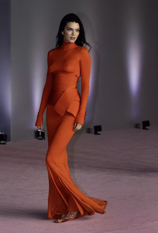 ВПЕЧАТЛЯВАЩИ ТОАЛЕТИ ЗА ГАЛА-ВЕЧЕРТА В МУЗЕЯ НА ФИЛМОВАТА АКАДЕМИЯ 2023