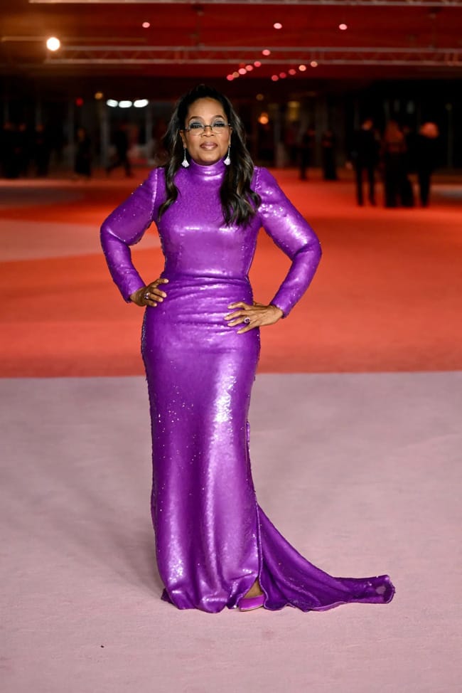 ВПЕЧАТЛЯВАЩИ ТОАЛЕТИ ЗА ГАЛА-ВЕЧЕРТА В МУЗЕЯ НА ФИЛМОВАТА АКАДЕМИЯ 2023