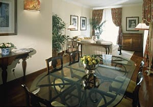 Хотел “Ферагамо Лунгарно”