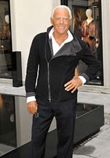 Армани с гигант в Милано