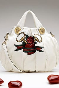 Моделът на “Гучи” в подкрепа на кампанията на УНИЦЕФ