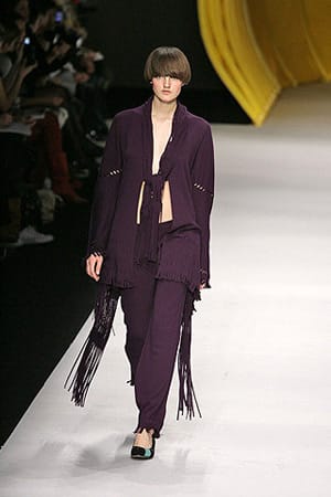 ИСЕЙ МИЯКЕ ИЛИ КОГАТО ИЗТОКЪТ СРЕЩА ЗАПАДА