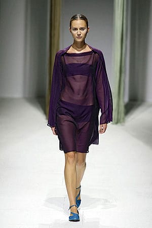 ИСЕЙ МИЯКЕ ИЛИ КОГАТО ИЗТОКЪТ СРЕЩА ЗАПАДА