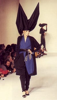 ИСЕЙ МИЯКЕ ИЛИ КОГАТО ИЗТОКЪТ СРЕЩА ЗАПАДА