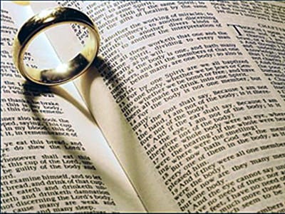 Пръстенът – символ на безкрая, властта и истинската любов