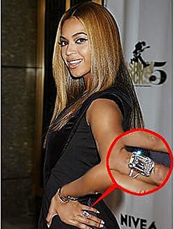 Пръстенът – символ на безкрая, властта и истинската любов