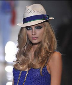 ШАПКАТА – МОДНИЯТ ПРИЯТЕЛ НА ЛЯТОТО