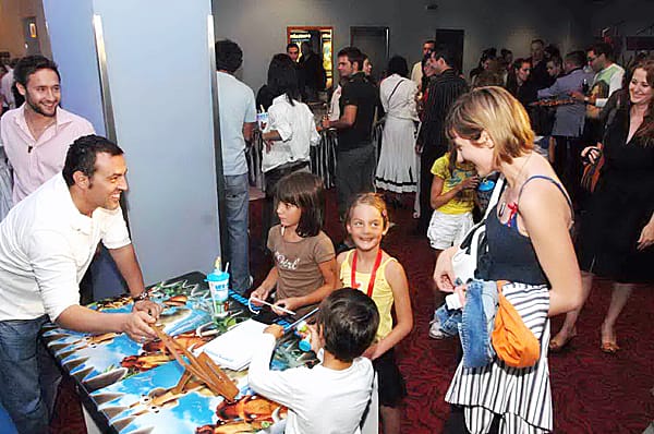 СМЯХ И ЗАБАВЛЕНИЯ В “ЗОРАТА НА ДИНОЗАВРИТЕ”