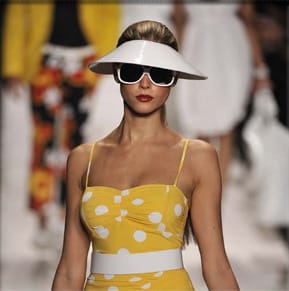 ШАПКАТА – МОДНИЯТ ПРИЯТЕЛ НА ЛЯТОТО