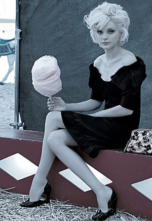 Джесика Стам