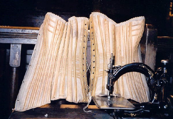 Корсетът – безсмъртна смъртоносна  тайна