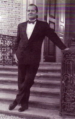 НИНО ЧЕРУТИ: ВЕЧНОТО ПРЕОТКРИВАНЕ НА ЕЛЕГАНТНОСТТА