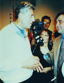 НИНО ЧЕРУТИ: ВЕЧНОТО ПРЕОТКРИВАНЕ НА ЕЛЕГАНТНОСТТА