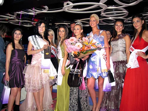 Избраха “Мис Варненски свободен университет