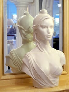 Бюстът на френската национална героиня Мариан с образа на Летисия Каста.