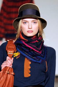 ШАПКАТА – ФУТУРИСТИЧНА ПРОВОКАЦИЯ ЗА НАЙ-СМЕЛИТЕ